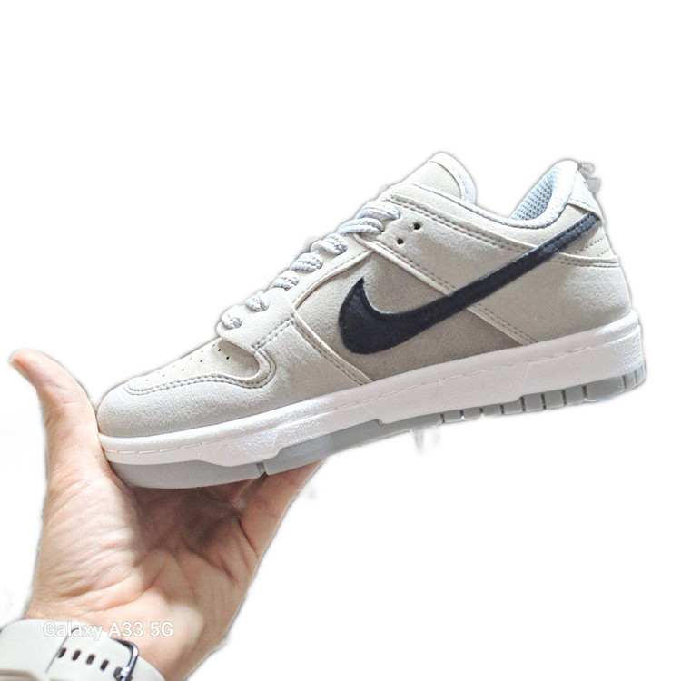 کتانی راحت و شیک برند ترویس مدل PS زیره عطری و کفی طبی